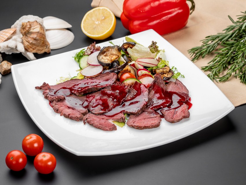 Оленье мясо жареное