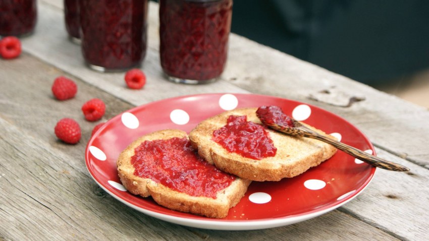 Печенья с клубникой круглые
