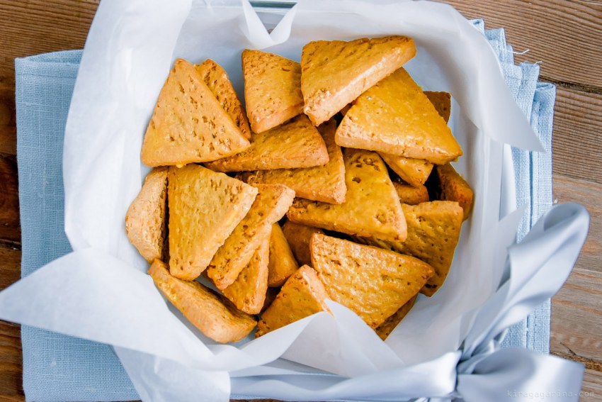 Сырные печеньки
