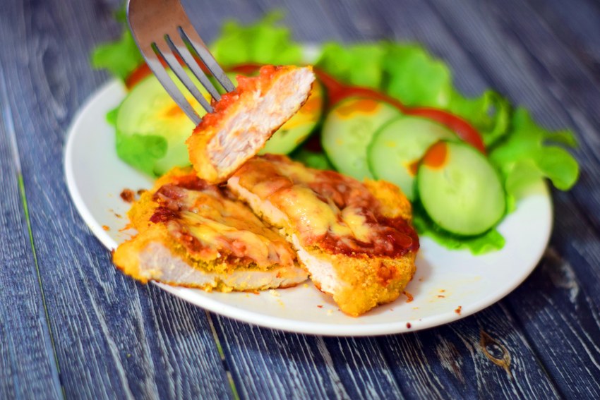 Куриная отбивная в сырной корочке