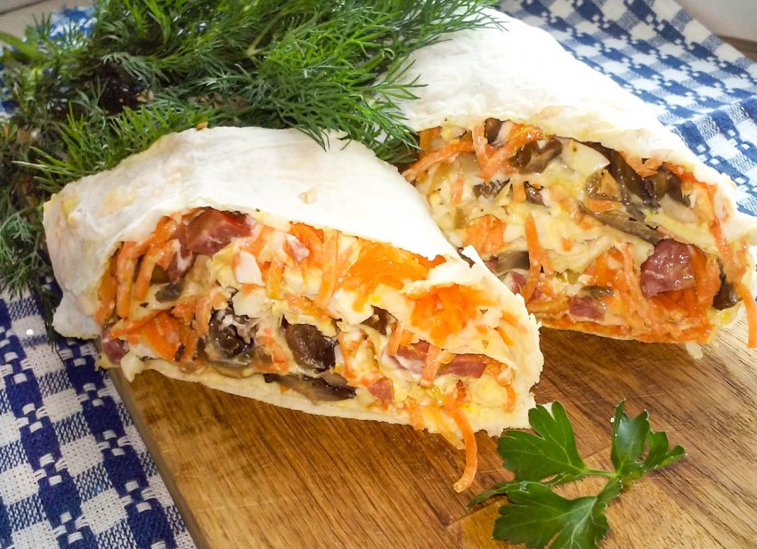 Мясной рулет из лаваша