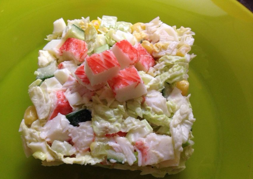 Салат из крабовых палочек и капусты белокочанной