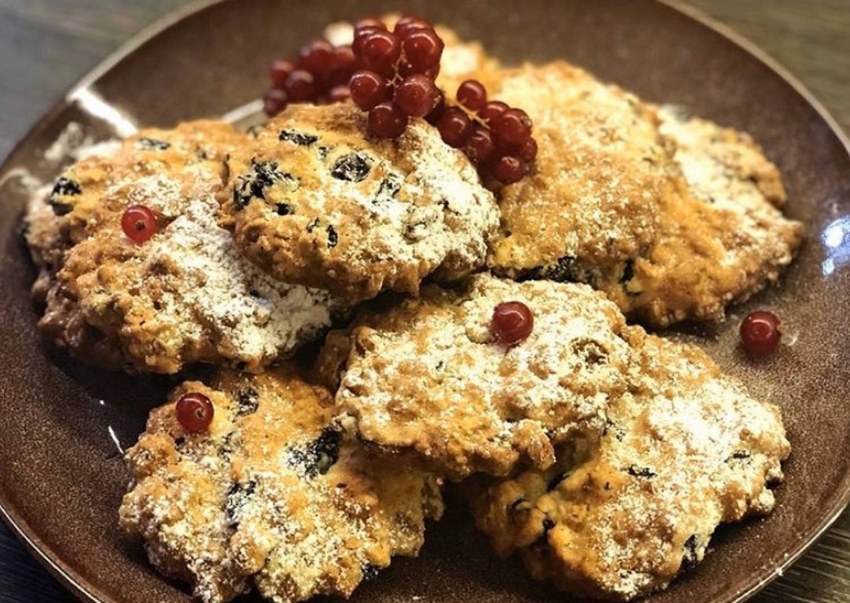 Овсяные печенья с изюмом