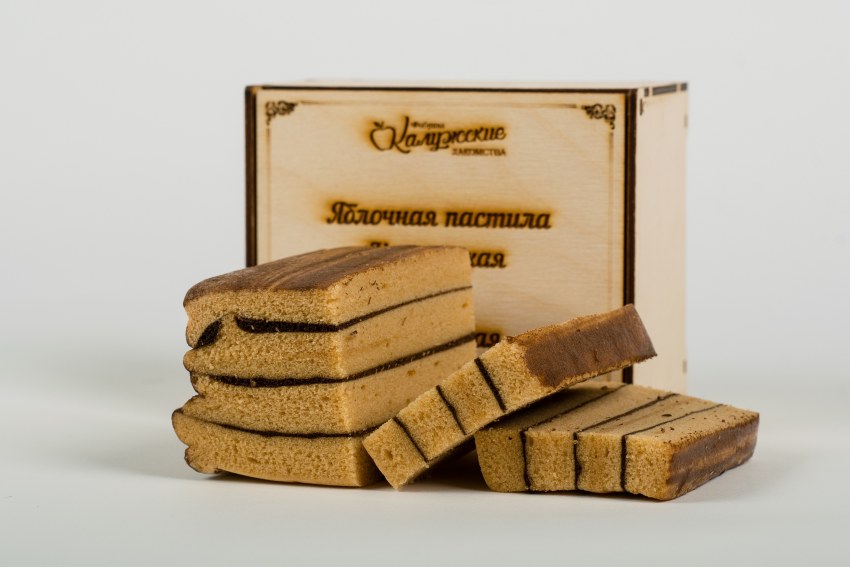 Пастила в деревянной коробке