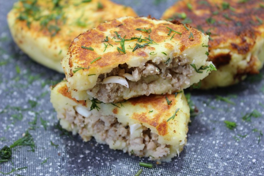 Зразы картофельные с фаршем