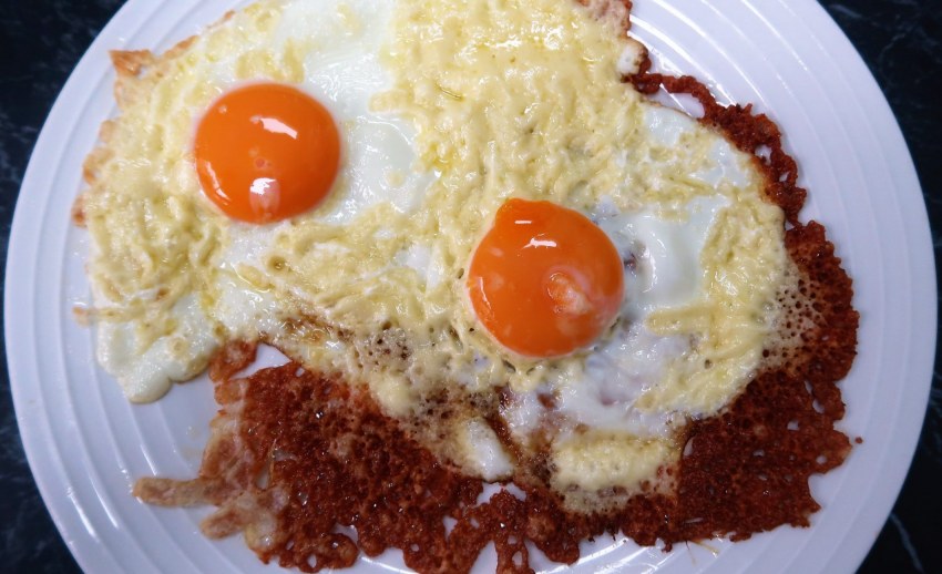 Глазунья с сыром