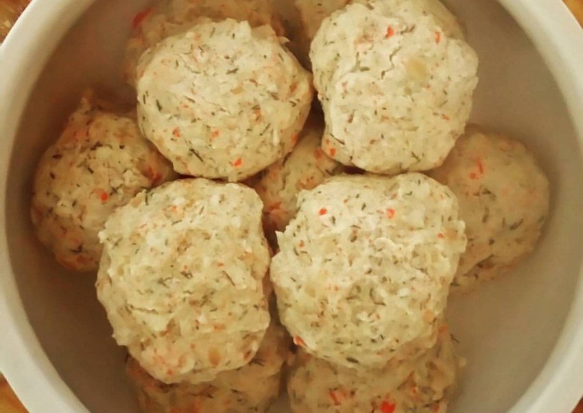 Котлеты с сосисками и сыром