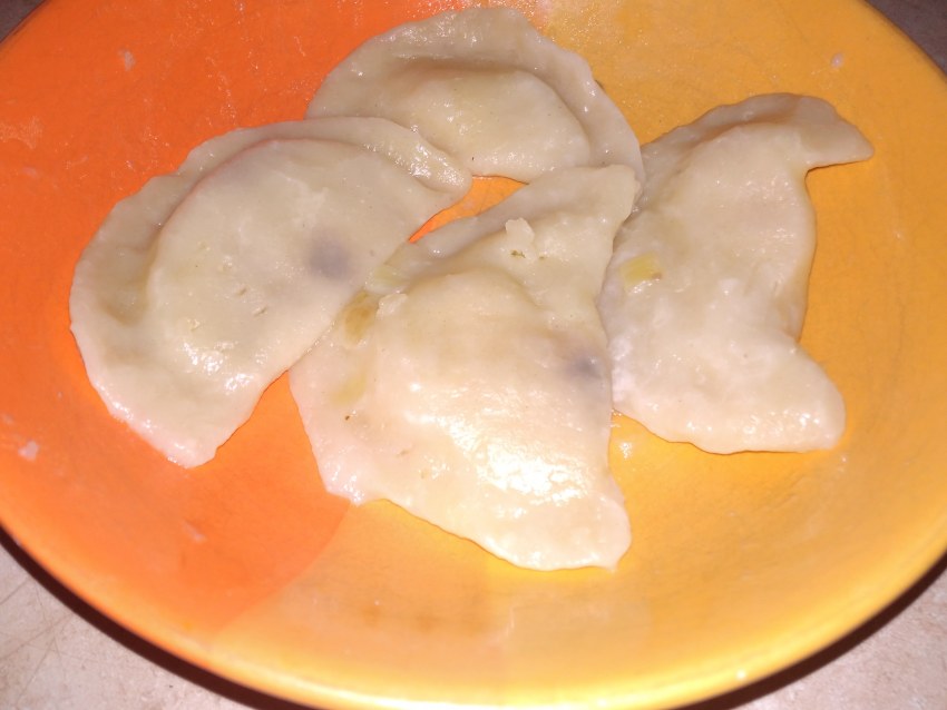 Вареники с вишней