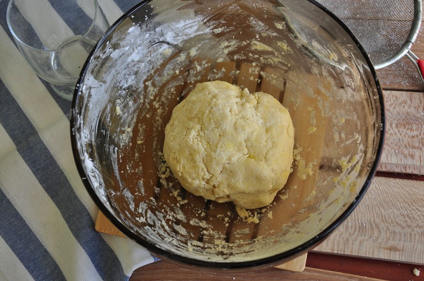 Печенье с кусочками ананаса