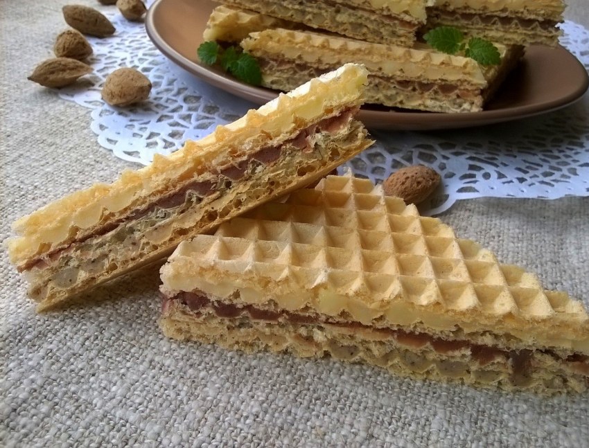 Закуска из вафельных коржей