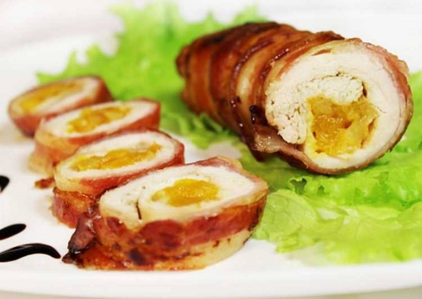 Куриные рулетики с курагой