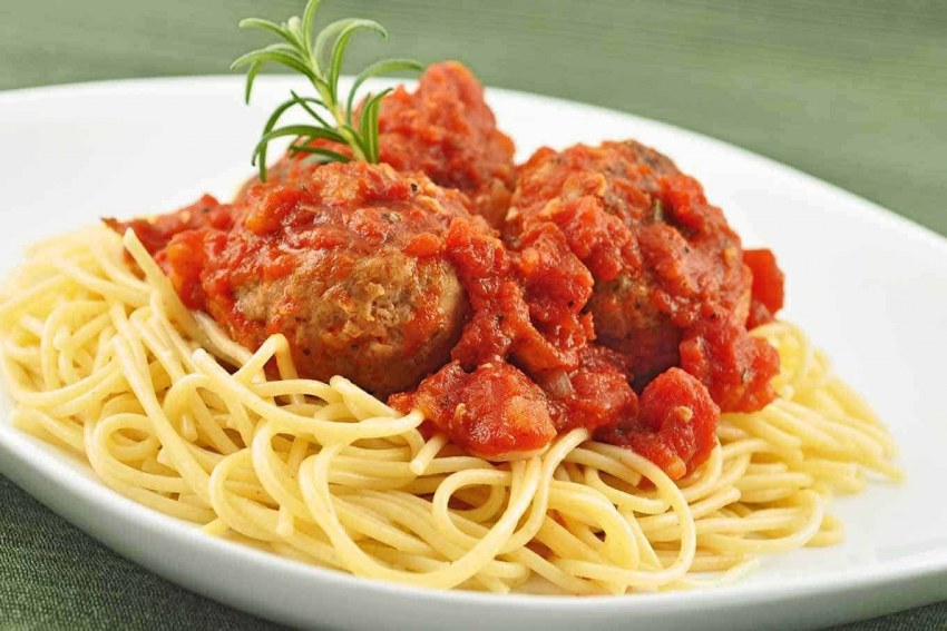 Тефтели с макаронами