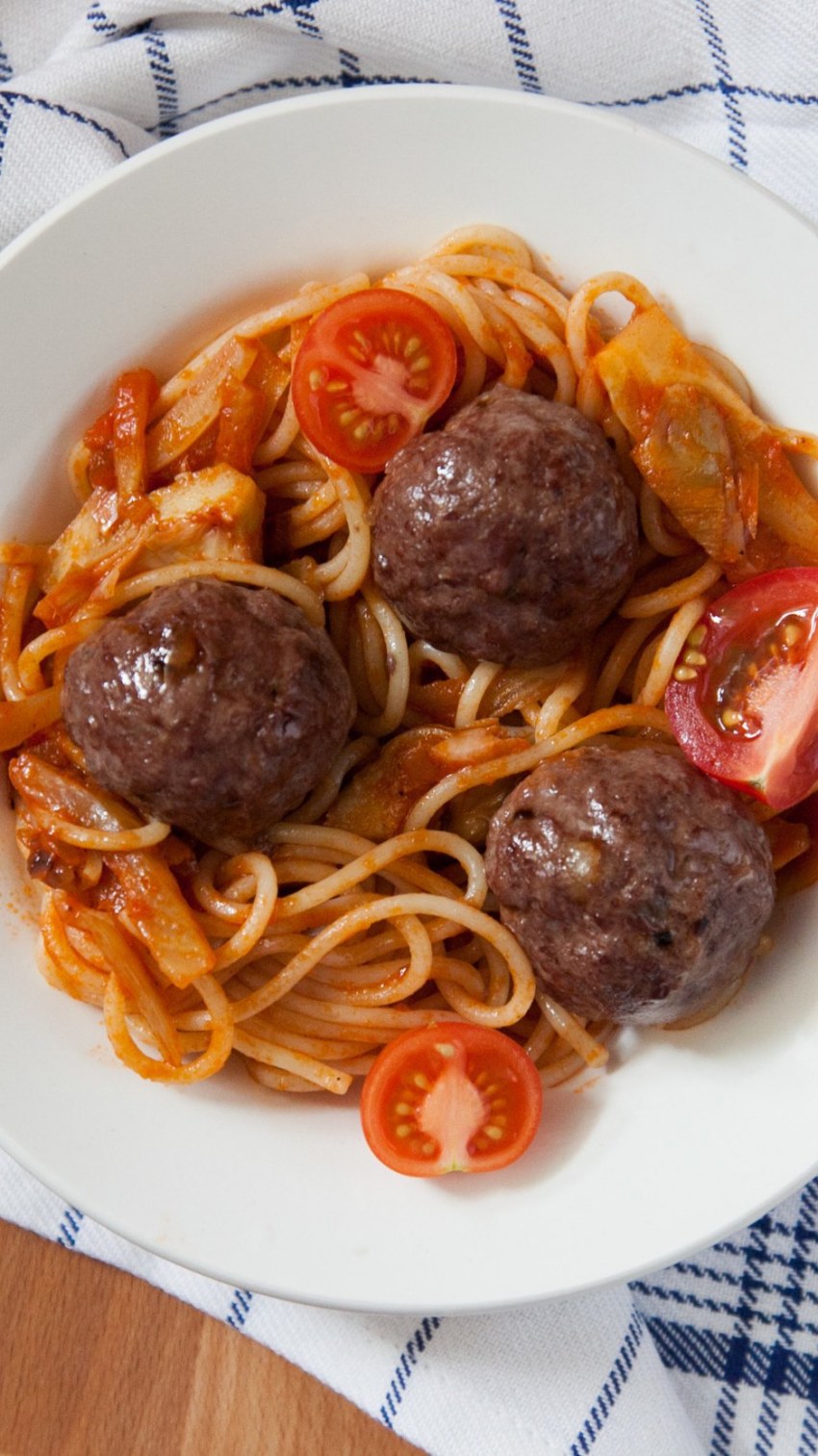Тефтели с макаронами
