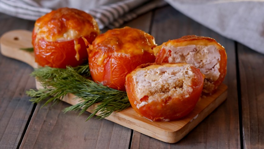 Мясо с помидорами