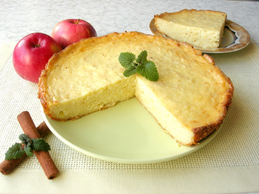 Творожная запеканка с яблоками