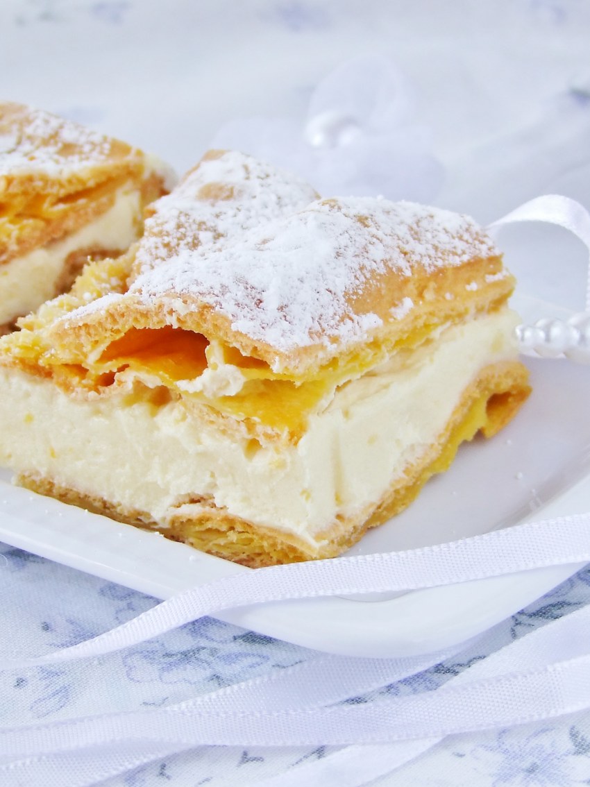 Блинный торт с творожным кремом и фруктами