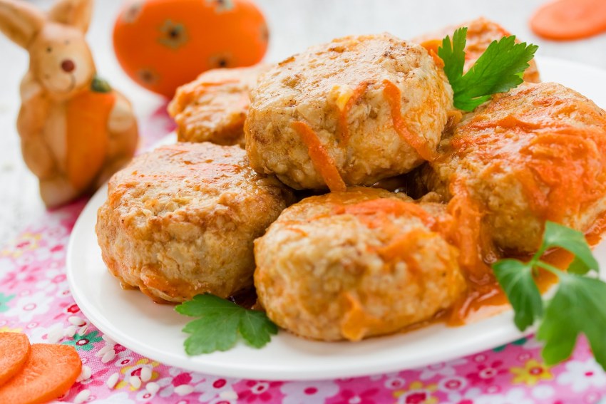Морковные котлеты с манкой в духовке