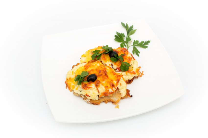 Куриное филе под овощами