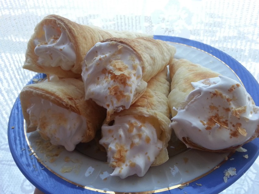 Пирожные трубочки с заварным кремом