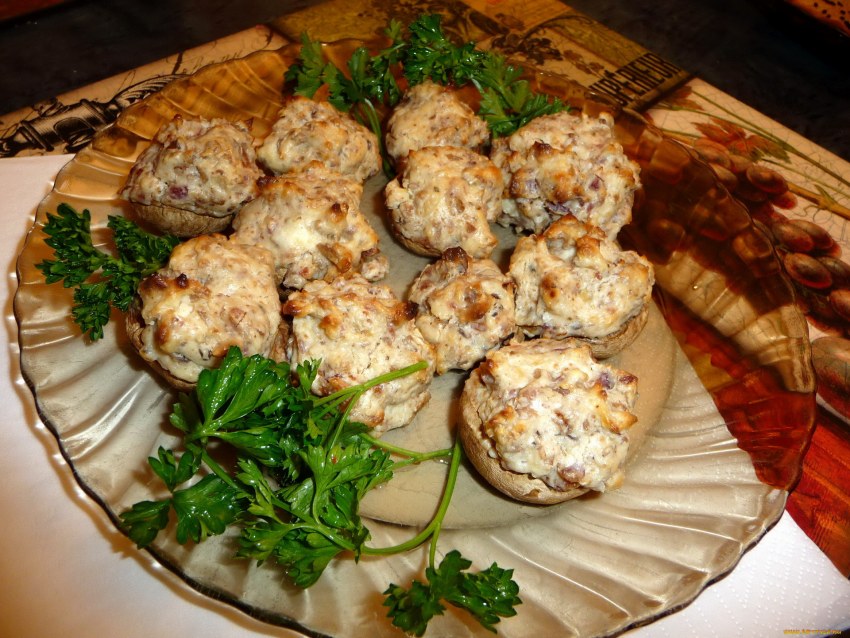 Шампиньоны фаршированные мясом
