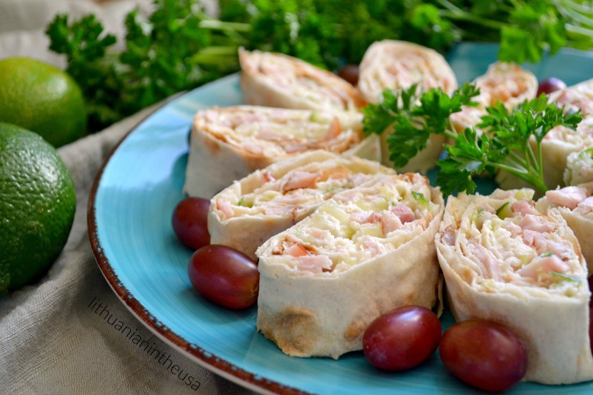 Лаваш с колбасой и сыром