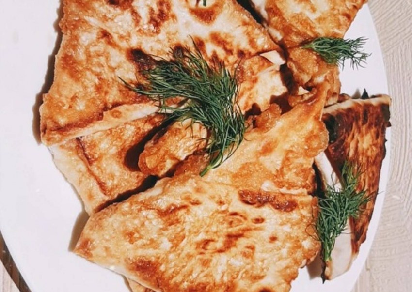 Конвертики из лаваша с сыром и ветчиной