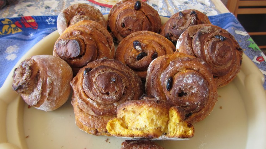 Карельский хлеб с изюмом не нарезанные