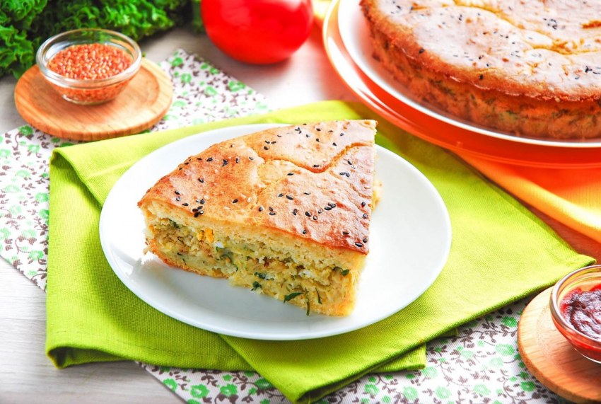 Пирог с яблоком и брусникой
