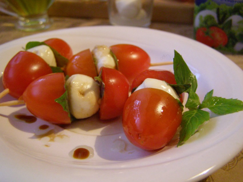 Мини моцарелла с черри
