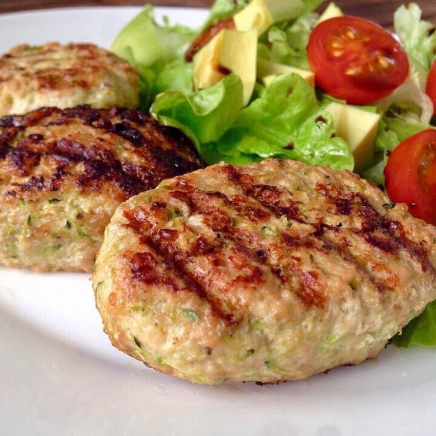 Куриные котлетки с кабачком