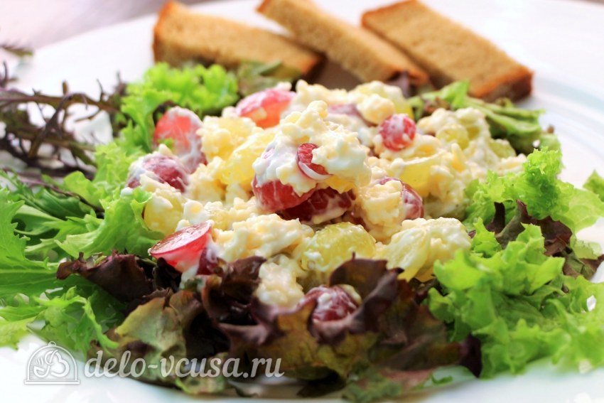 Салат с виноградом яблоками