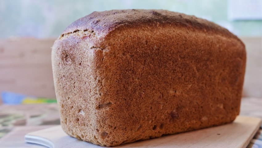 Черный хлеб кирпичик