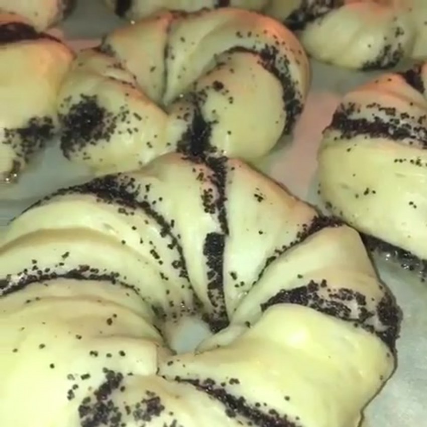 Плюшка с маком