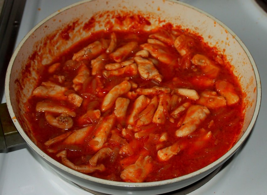 Курочка тушеная с овощами