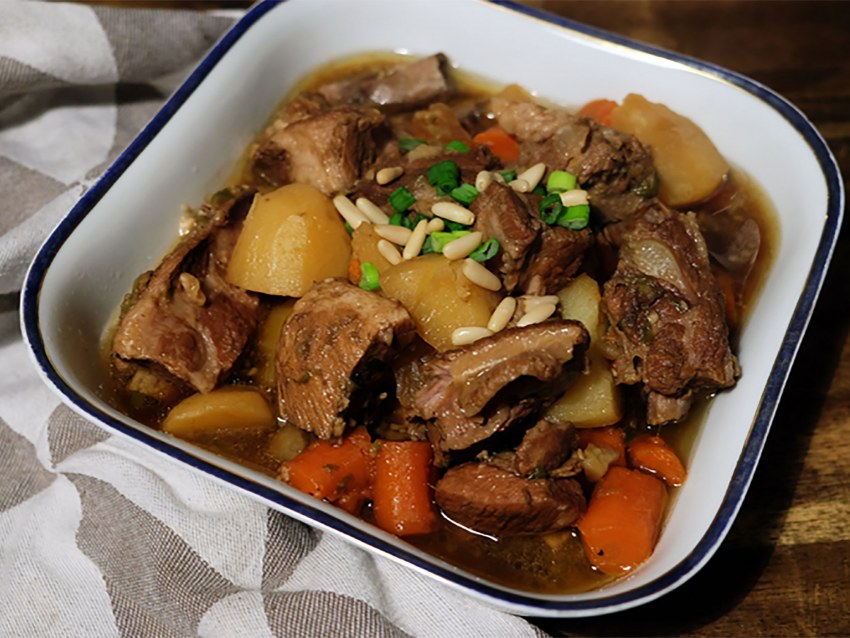 Корейское тушеное мясо с овощами