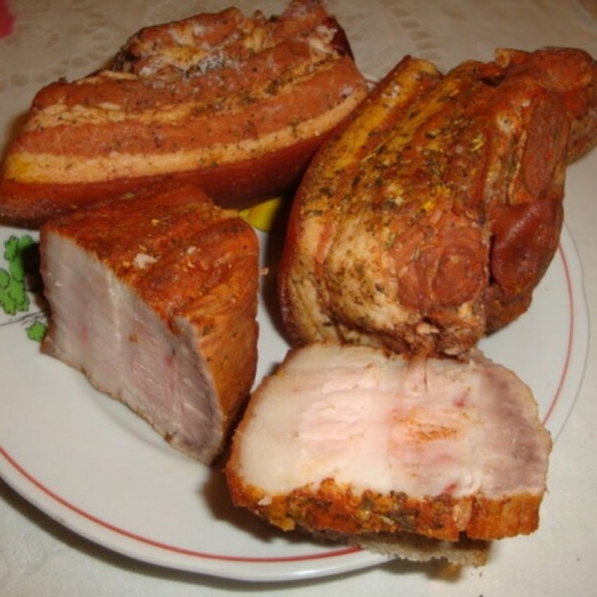 Сало в луковой шелухе