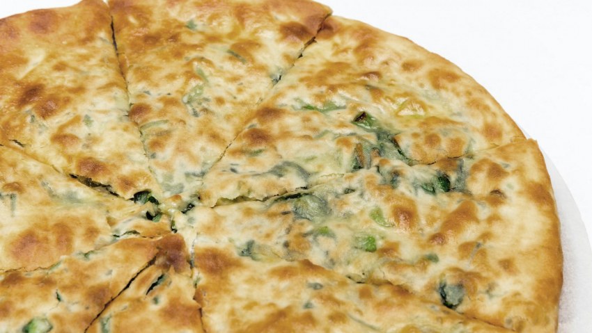 Осетинские пироги с сыром и зеленью