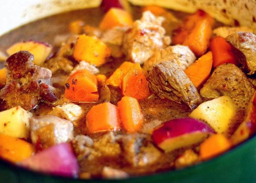 Овощное рагу с кальмарами
