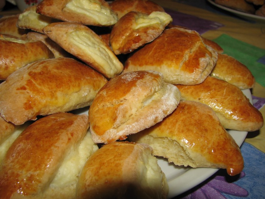 Домашние сочни с творогом