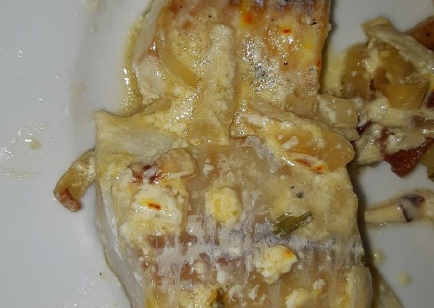 Мясо в сырном соусе