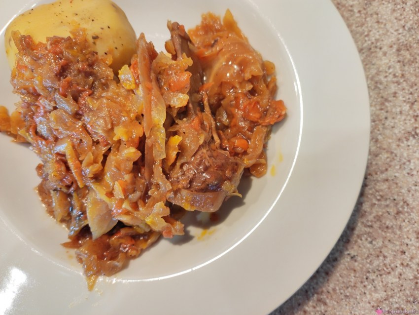 Тушеная капуста с грибами