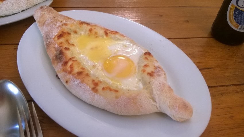 Хачапури по аджарски и мегрельски