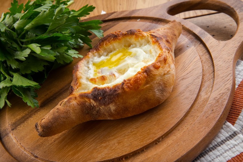 Хачапури по аджарски Чайхона 1