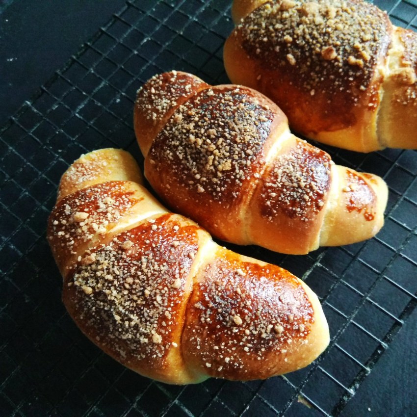 Рогалики с глазурью