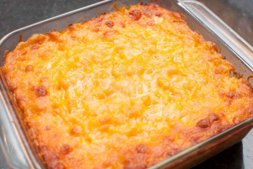 Запеканка из макарон с фаршем с луком и морковкой