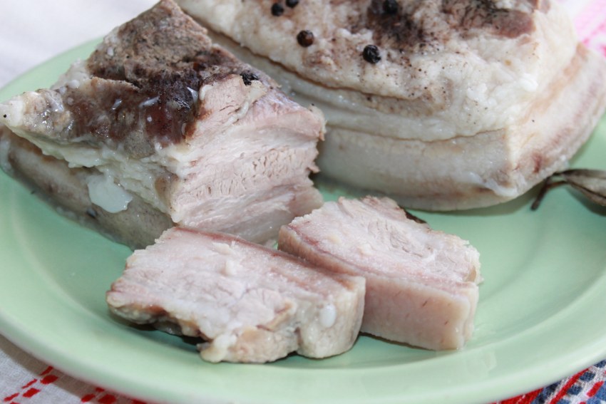Шпик в луковой шелухе