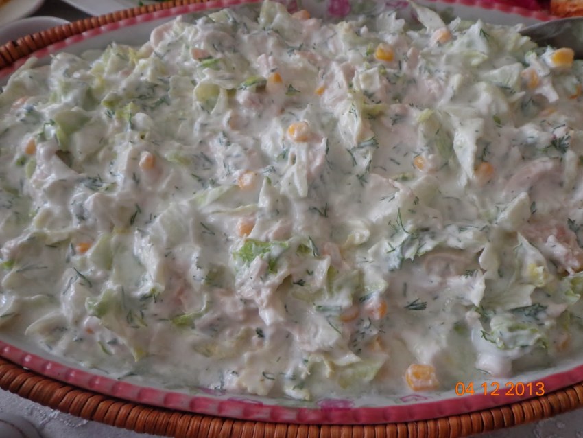 Ролл Гавайский с ананас, курица, сыр пармезан, майонез, укроп