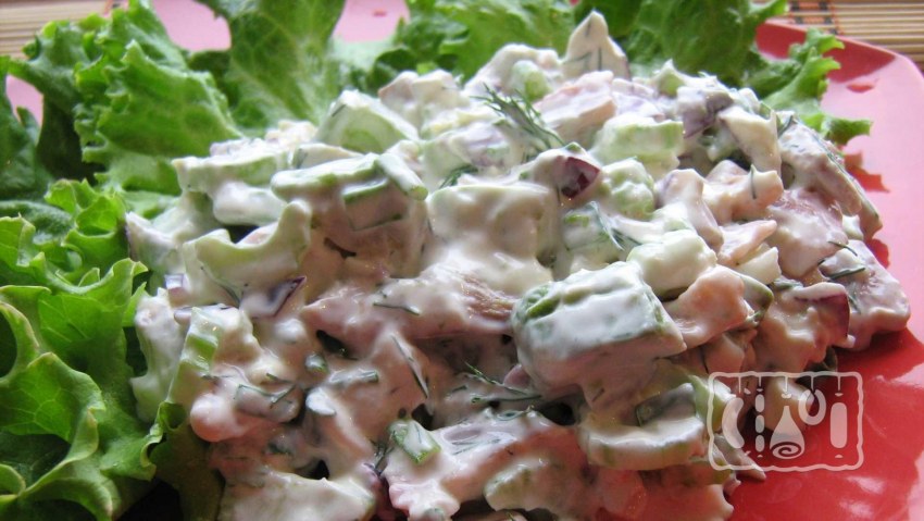 Салат с льняным маслом