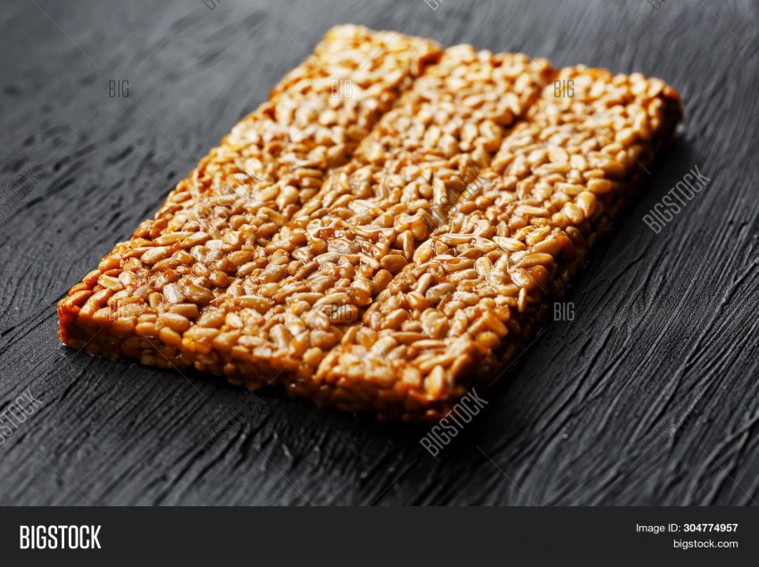 Кунжутные козинаки с медом
