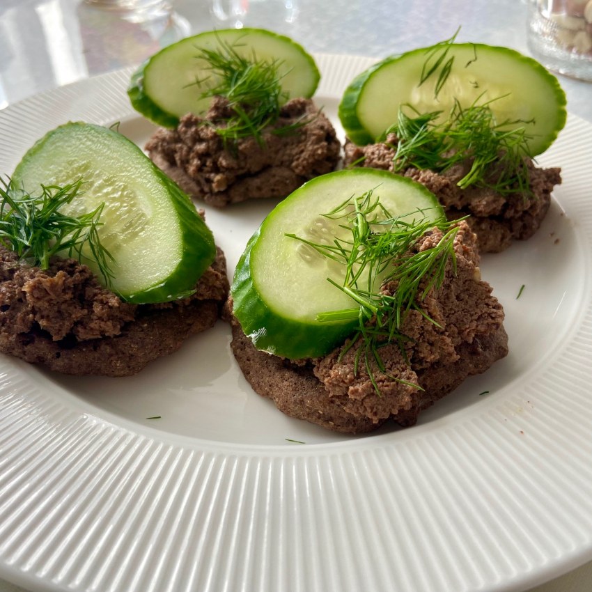 Корзиночки с паштетом
